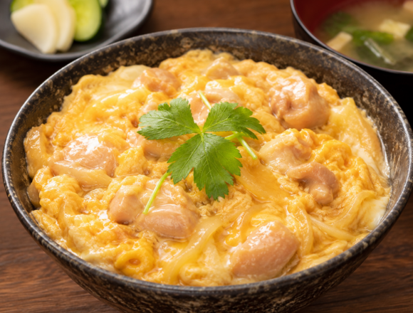 秋田名物「比内地鶏の親子丼」